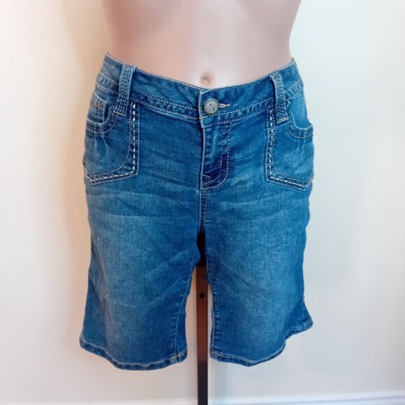 Teens Juniors No Boundaries‎ Denim Bermuda Shorts Embellished Pockets Casual 13 - Picture 2 of 16